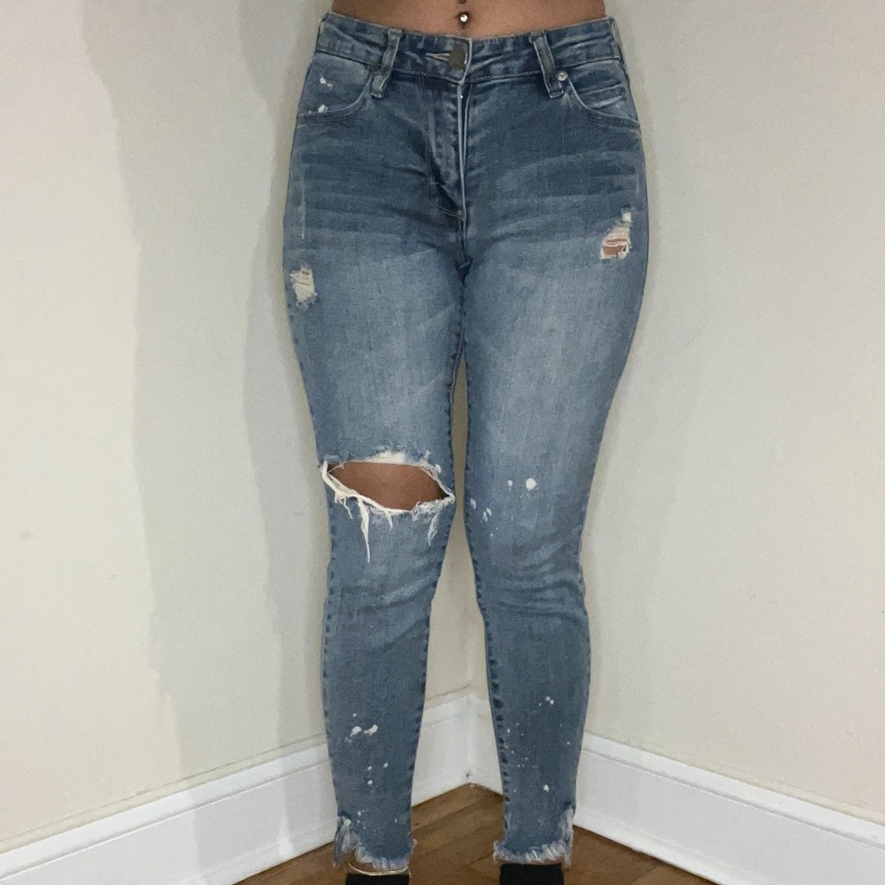 Distressed Skinny Jeans
